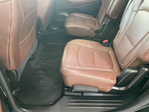 Used 2018 Buick Enclave Avenir w/ Avenir Technology Package image 19