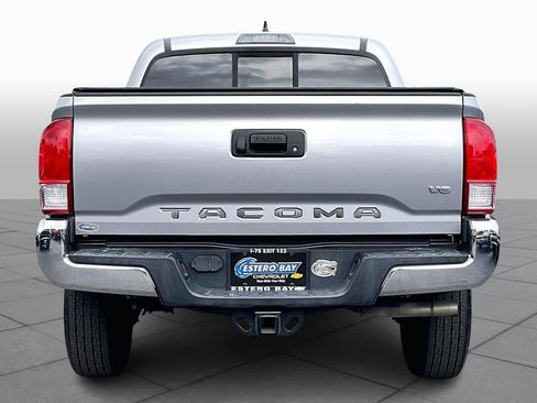 Used 2017 Toyota Tacoma SR5 w/ Tow Package image 5