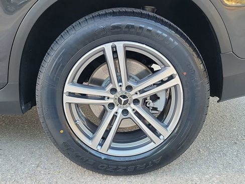 Used 2021 Mercedes-Benz GLC 300 w/ Premium Package image 6