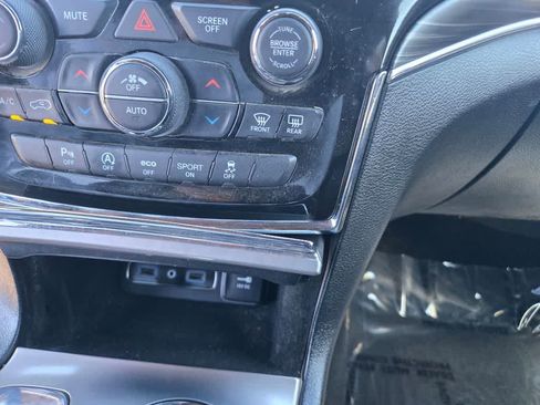 Used 2021 Jeep Grand Cherokee Limited AWD/4WD image 15