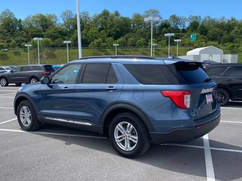 Used 2020 Ford Explorer XLT AWD/4WD image 3