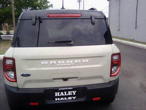 Used 2024 Ford Bronco Sport Outer Banks w/ Tech Package AWD/4WD image 5