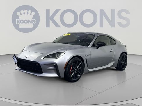 Used 2025 Toyota GR86 Premium w/ Performance Package RWD image 5