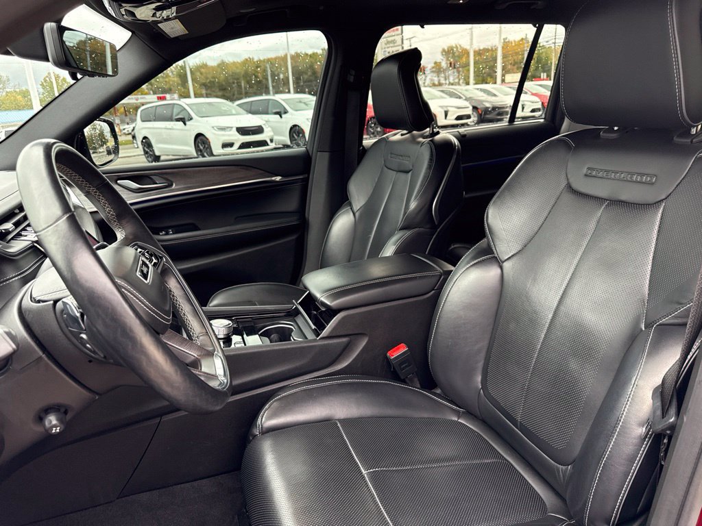 Used 2021 Jeep Grand Cherokee L Overland w/ Luxury Tech Group IV AWD/4WD image 42