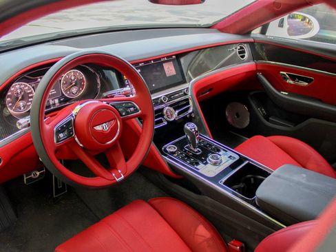 Used 2024 Bentley Flying Spur V8 AWD/4WD image 9