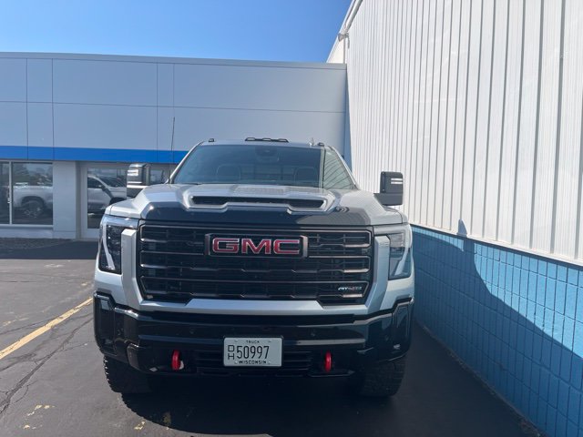 Used 2026 GMC Sierra 2500 AT4X AWD/4WD image 2