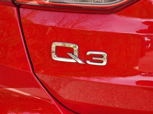 Used 2023 Audi Q3 2.0T Premium Plus w/ Premium Plus Package AWD/4WD image 28