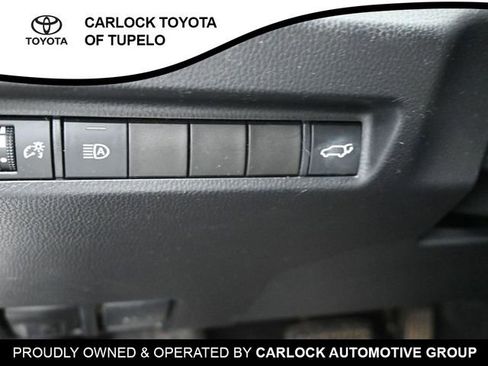 Used 2019 Toyota RAV4 XLE Premium image 17