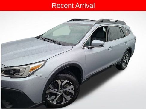 Used 2022 Subaru Outback Limited image 5
