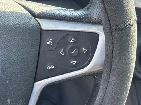 Used 2024 GMC Terrain SLE image 29