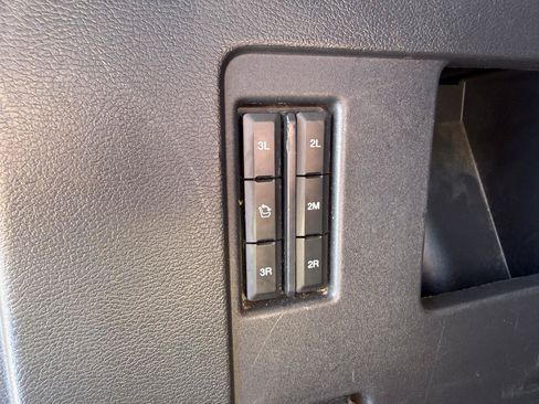 Used 2024 Ford Expedition Max XLT AWD/4WD image 19