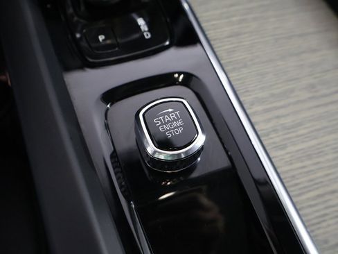 Used 2022 Volvo XC60 B6 Inscription w/ Climate Package image 41