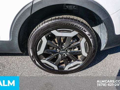 Used 2024 Kia Telluride EX w/ EX Captain's Chair Package FWD image 16
