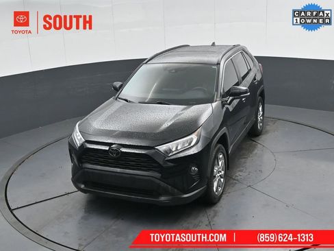 Used 2020 Toyota RAV4 XLE Premium image 51
