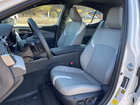 Used 2026 Toyota Camry SE image 16