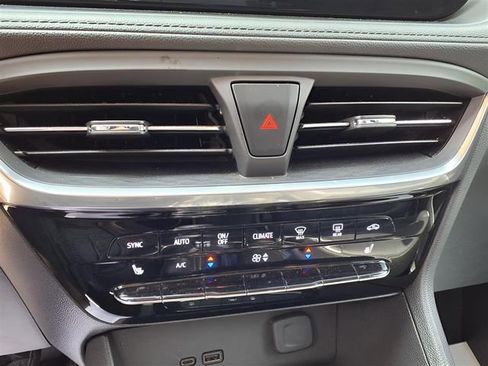 Used 2024 Buick Encore GX Avenir w/ Avenir Technology Package FWD image 11