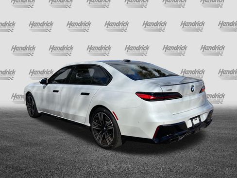 Used 2025 BMW 760i xDrive w/ Executive Package AWD/4WD image 8