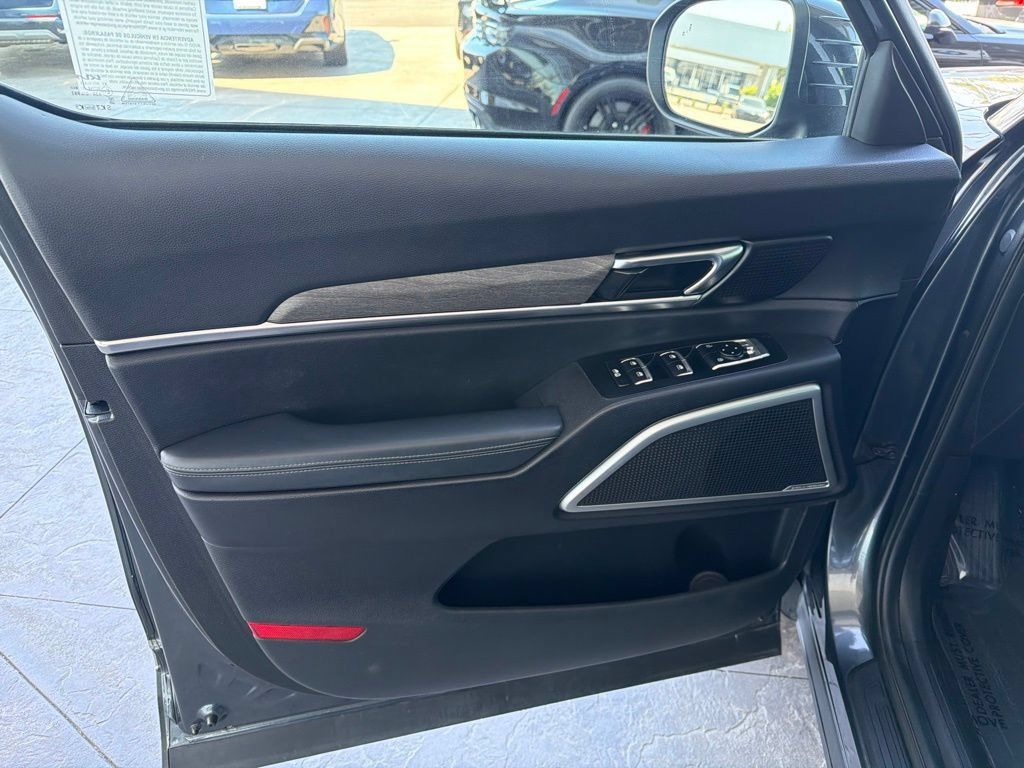 Used 2022 Kia Telluride EX FWD image 7