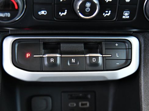 Used 2023 GMC Acadia SLT AWD/4WD image 26