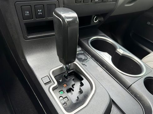 Used 2019 Toyota Sequoia Limited w/ Safety & Convenience Package AWD/4WD image 23