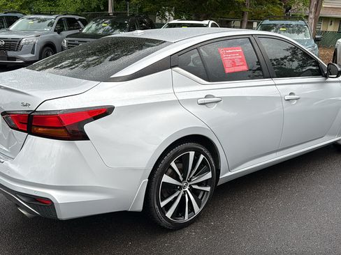 Certified 2021 Nissan Altima 2.5 SR w/ SR Premium Package FWD image 25