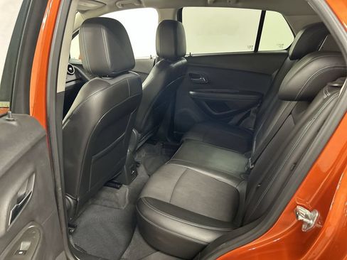 Used 2015 Chevrolet Trax LT w/ LT Plus Package AWD/4WD image 19