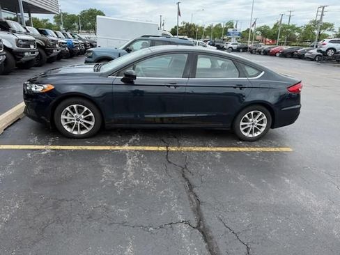 Used 2020 Ford Fusion SE FWD image 11
