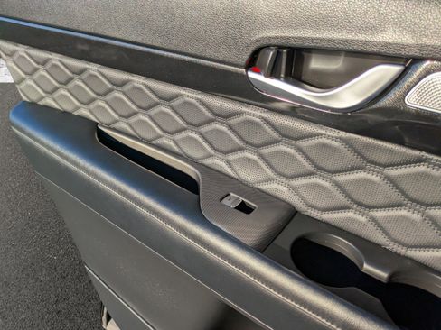 Used 2021 Hyundai Palisade Calligraphy image 23