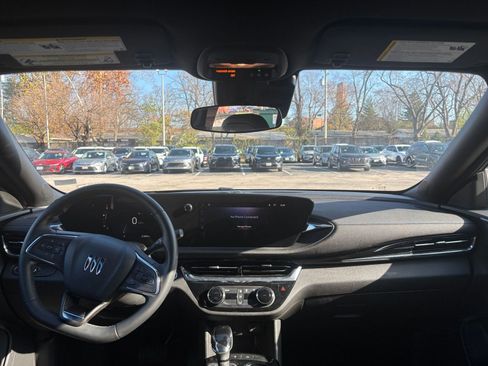 Used 2025 Buick Envista Sport Touring image 31