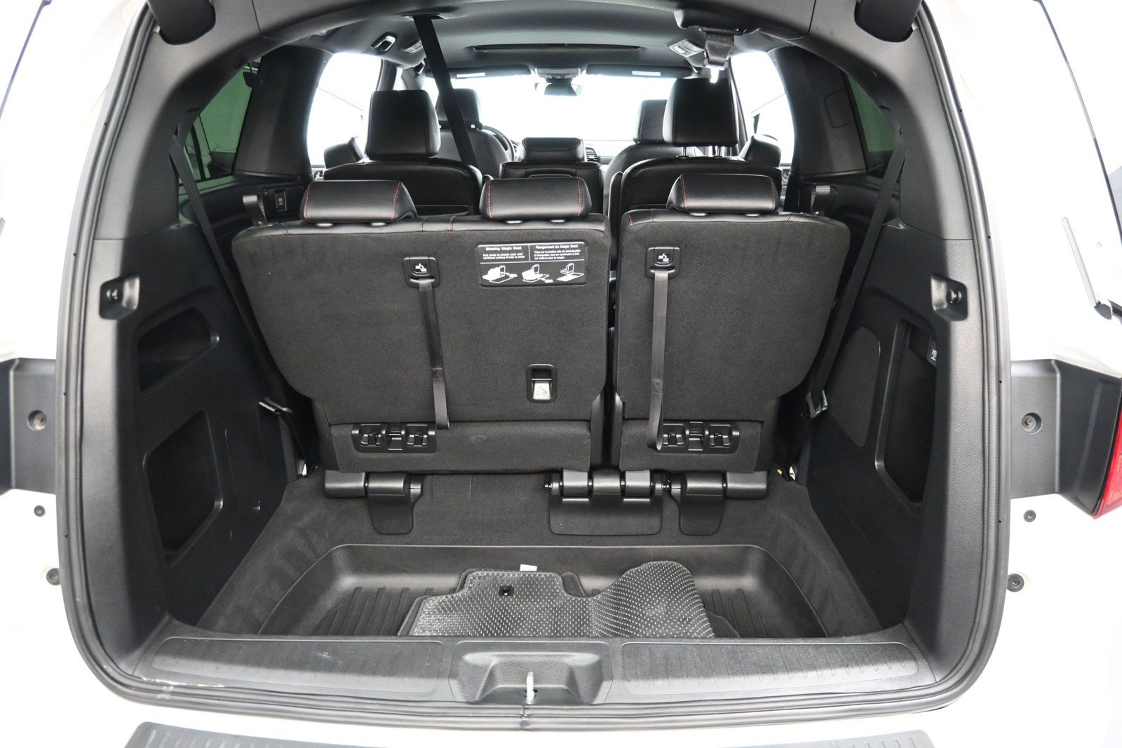 Used 2024 Honda Odyssey Sport image 9