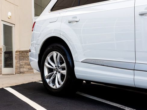 Used 2019 Audi Q7 2.0T Premium w/ Convenience Package AWD/4WD image 12