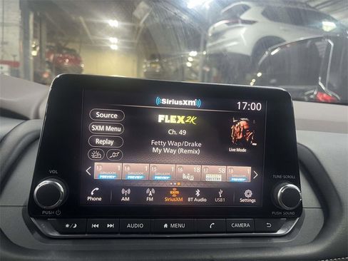 Used 2023 Nissan Rogue SV w/ SV Premium B Package image 18