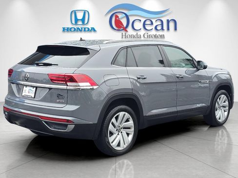 Used 2021 Volkswagen Atlas Cross Sport SE image 3