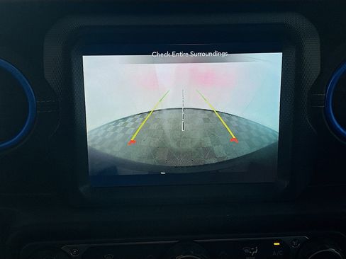 Used 2023 Jeep Wrangler Sahara image 22