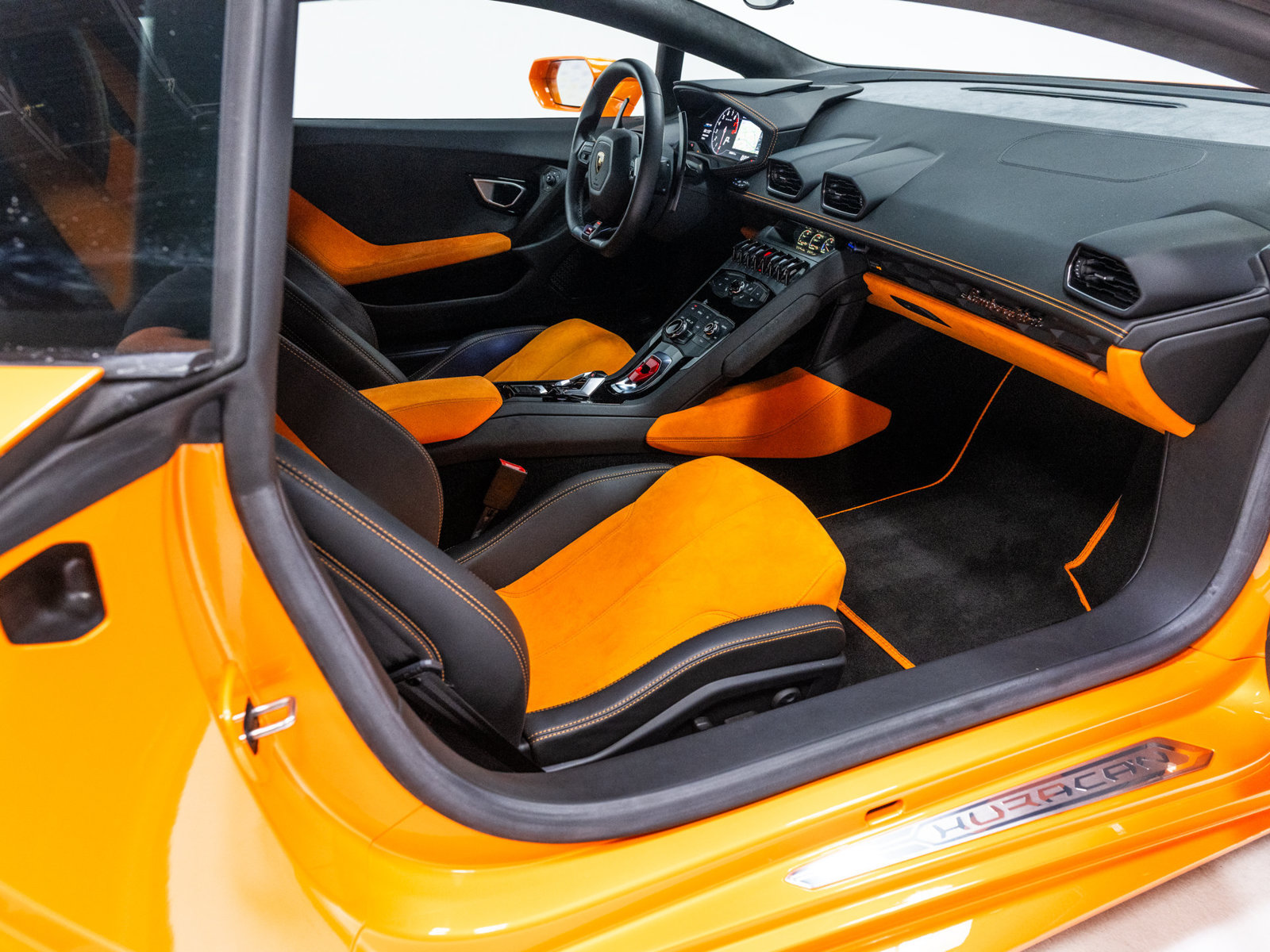 Used 2016 Lamborghini Huracan LP 610-4 AWD/4WD image 67