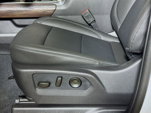 New 2026 GMC Sierra 1500 SLT AWD/4WD image 17