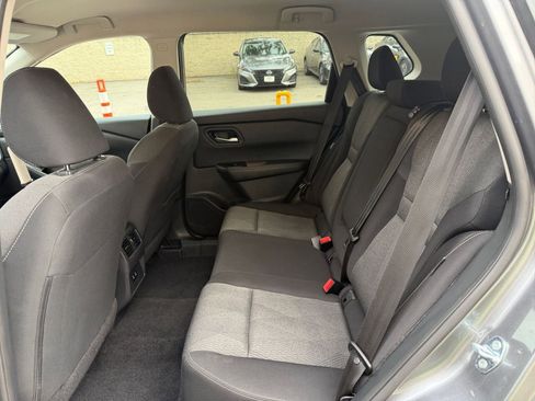 Used 2025 Nissan Rogue SV FWD image 28