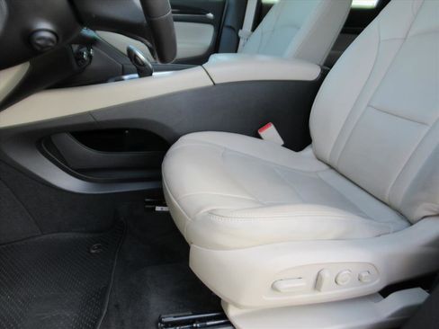 Used 2020 Buick Enclave Premium w/ Surround and Sites Package image 15