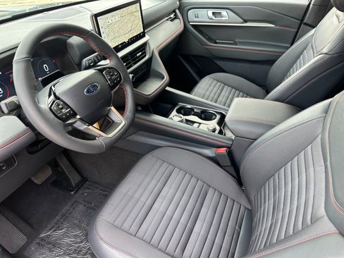 New 2026 Ford Explorer ST-Line w/ ST-Line Street Pack image 9