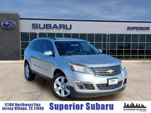 Used 2017 Chevrolet Traverse LT w/ Style and Technology Package FWD image 1