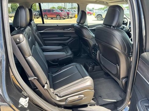 Used 2023 Jeep Grand Cherokee L Limited w/ Luxury Tech Group II AWD/4WD image 26