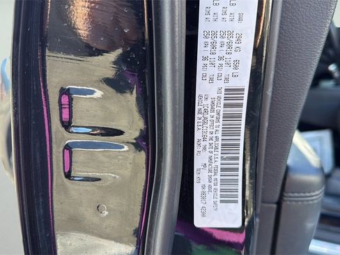 Used 2020 Dodge Durango SXT image 34