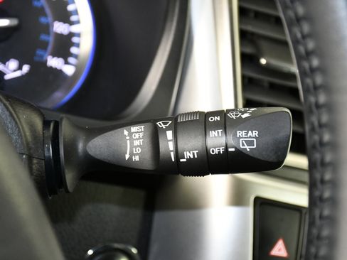 Used 2016 Toyota Highlander XLE image 24