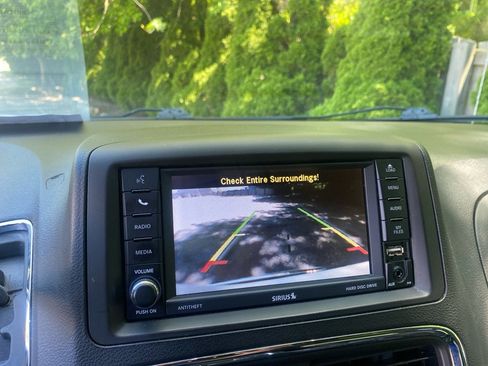 Used 2017 Dodge Grand Caravan GT FWD image 14