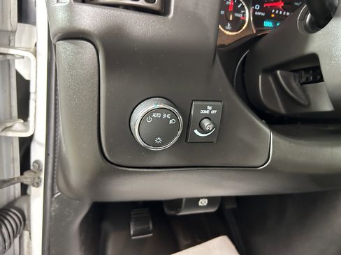 Used 2021 Chevrolet Express 2500 w/ Driver Convenience Package image 19