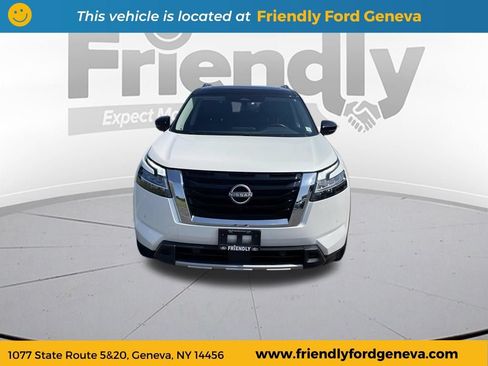 Used 2023 Nissan Pathfinder SL w/ SL Premium Package AWD/4WD image 2