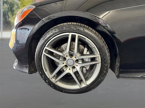 Used 2014 Mercedes-Benz E 350 4MATIC Sedan image 21