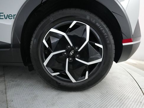 Used 2024 Hyundai Ioniq 5 SEL image 9