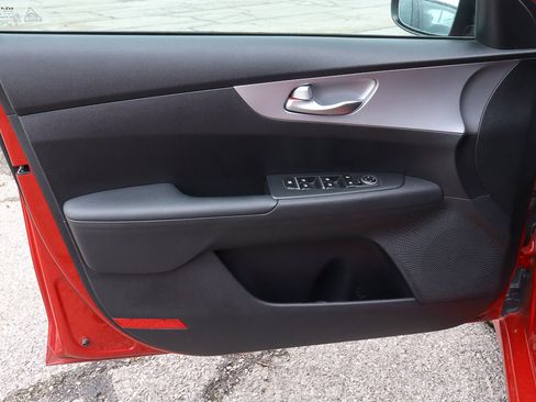 Used 2023 Kia Forte LXS image 13