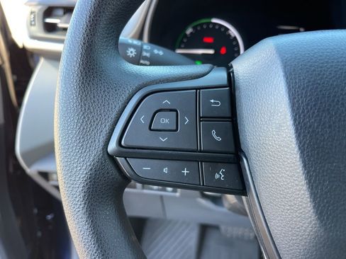 Used 2024 Toyota Sienna LE image 17